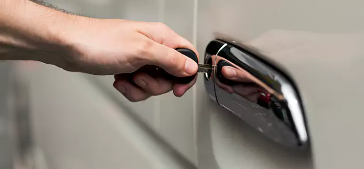 Why Choose Our Auto Locksmith Team in Wilmette, IL?